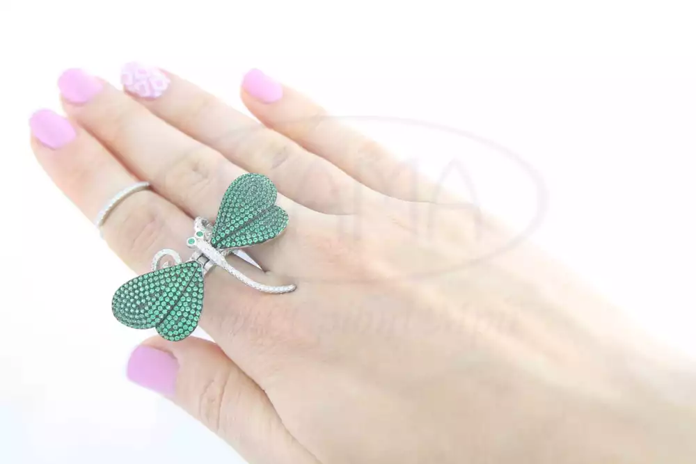 Каблучка срібна з "живими" крилами фото 1