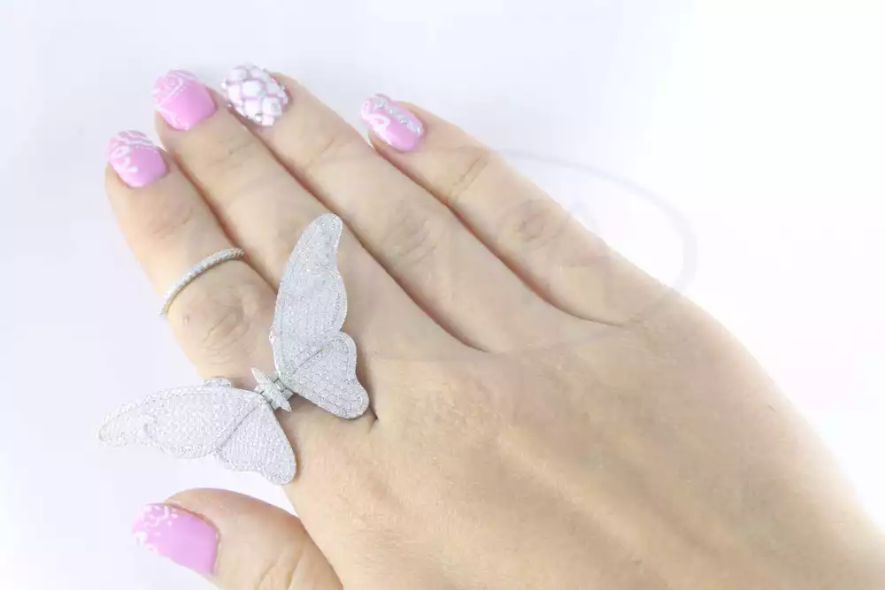 Срібна каблучка "Метелик" з цирконом фото 1