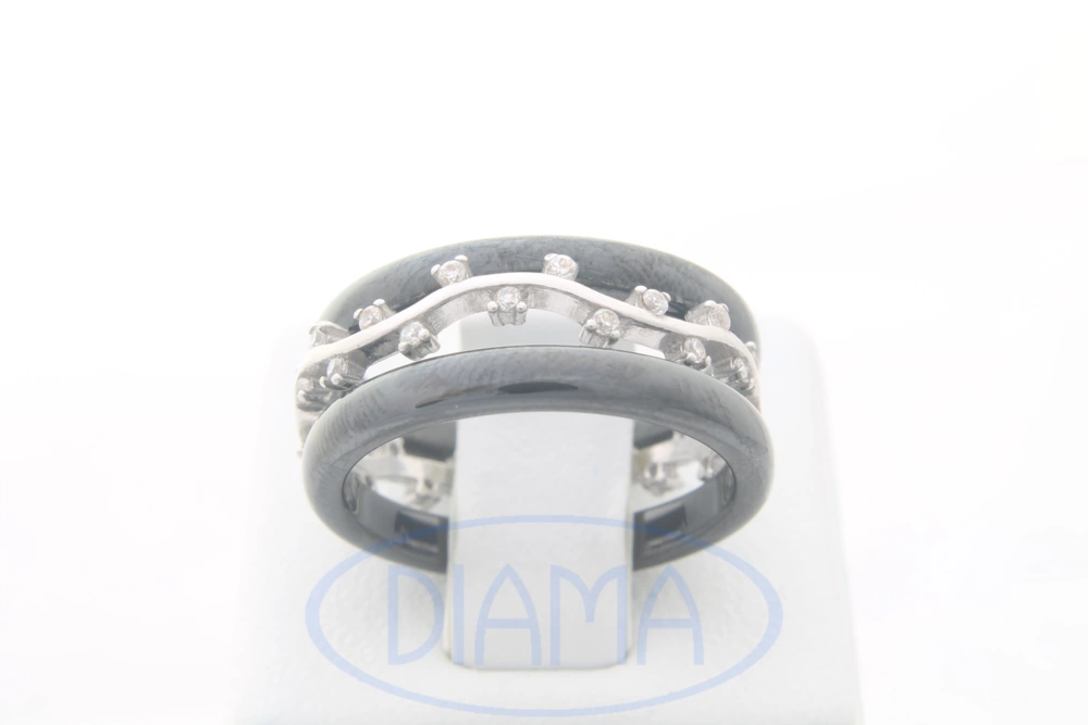 Чорна керамічна каблучка з сріблом фото 1