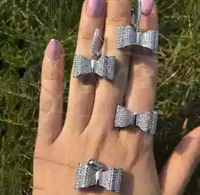 Срібна каблучка з Цирконом