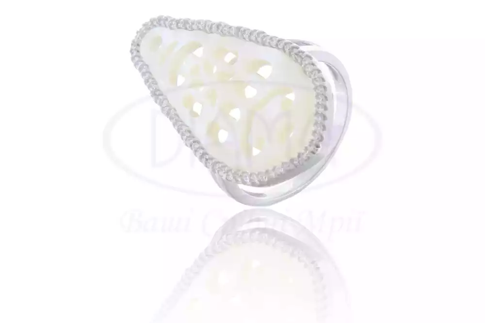 Срібна Каблучка з білим Перламутром фото 1