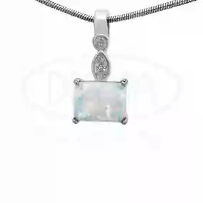 Срібна підвіска з Опалом