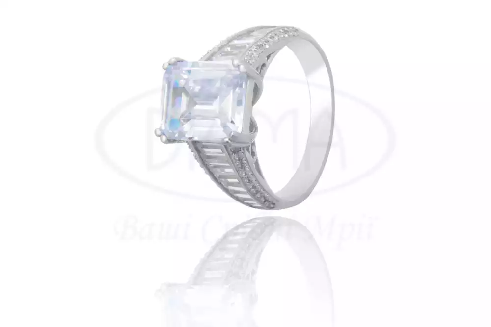 Срібна каблучка з Цирконом фото 1