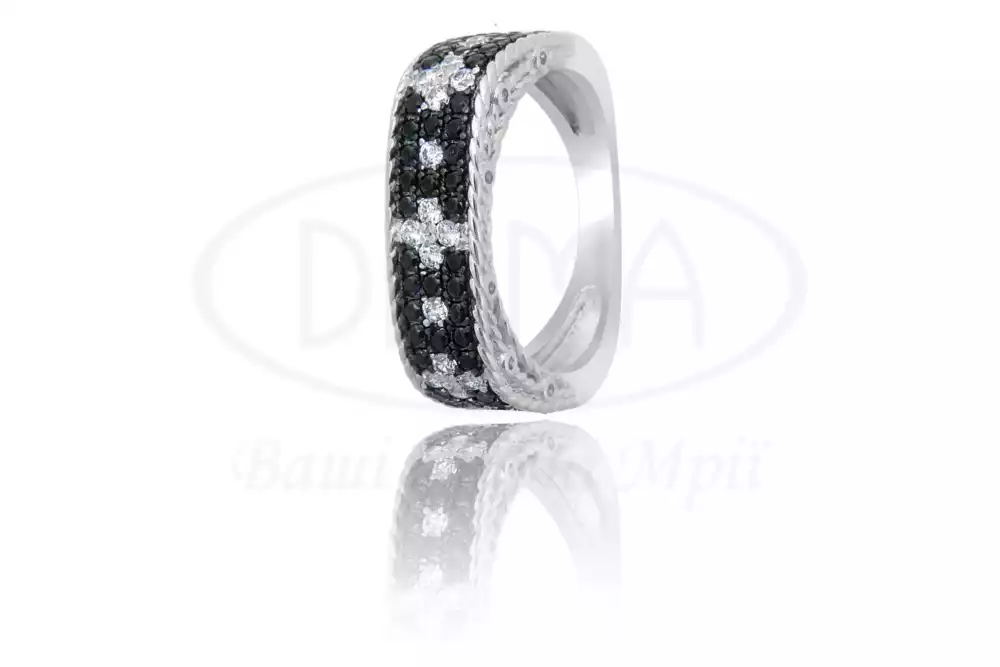 Каблучка срібна з Цирконом фото 1